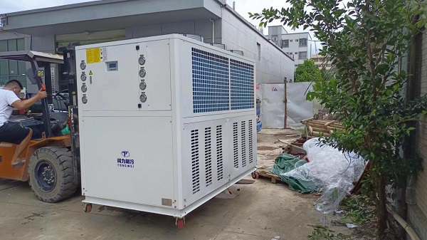 Apa yang Menyebabkan Penyejuk Air Bocor? Bagaimana untuk Membetulkannya?